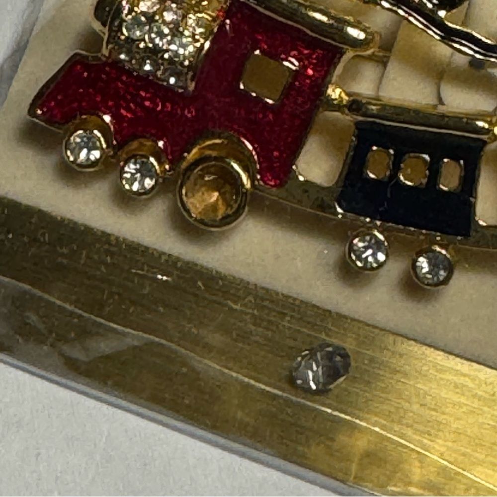 Colorful Train Brooch - Picture 2 of 3